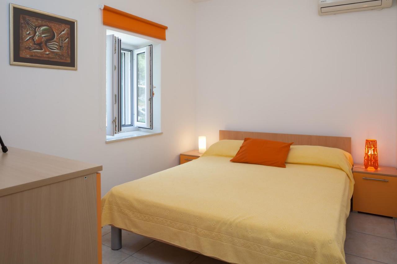 Apartment Bura 1 Makarska Eksteriør bilde