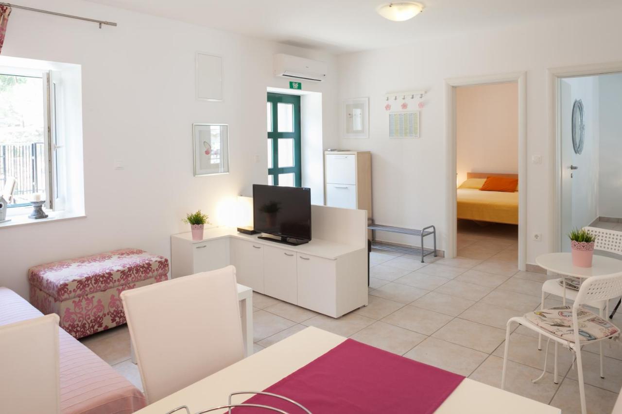 Apartment Bura 1 Makarska Eksteriør bilde